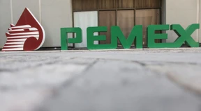 Mindestens zwei Tote nach Explosion auf Bohrinsel