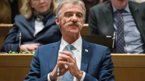 Auto von Ehefrau des AfD-Politikers Junge brennt aus