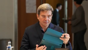 Zwei Jahresgehälter für Schulte-Kellinghaus