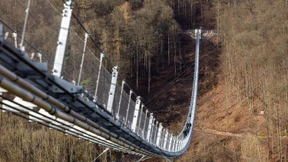 Feuerwehr läuft Weltrekord auf Highwalk in Rotenburg