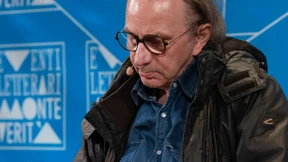 Was hat Michel Houellebecq auf dem Berg der Wahrheit über Liebe zu sagen?