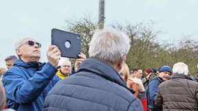 Windkraft-Diskussionen unter dem Funkmast