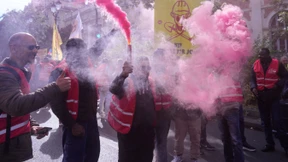 Zehntausende protestieren gegen Sparpläne