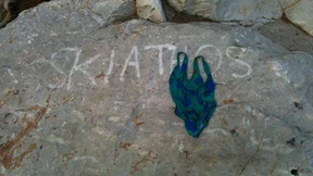 Mit Bikini an die Urne