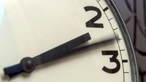 Ab Sonntag ticken die Uhren anders