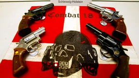 Wie ist „Combat 18“ in der rechtsextremen Szene vernetzt?