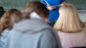 Zwischen Lehrerüberhang und Lehrermangel