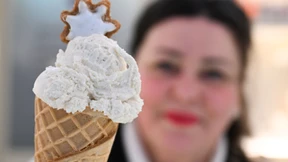 Wenn ein Zimtstern die Eiskugel ziert