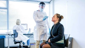 Miese Bedingungen für Corona-Tester