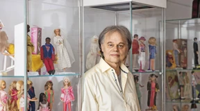 Mit Barbie von der Mutterrolle weg