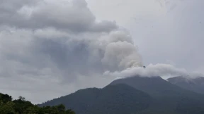 Mindestens zehn Tote bei Vulkanausbruch in Indonesien