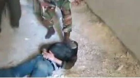 Syrische Soldaten schießen auf Flüchtlinge an türkischer Grenze