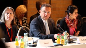 Friedrich verurteilt Aktivitäten von Salafisten