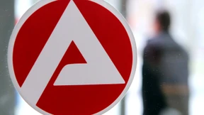 Zahl der Arbeitslosen steigt nur minimal