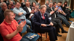 Crash-Prophet trifft Kickbox-Weltmeister