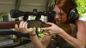 Sturmgewehr in leuchtendem Pink