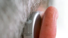 Bald schon Hörgeräte mit Übersetzungsfunktion