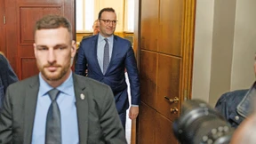 Spahn bestreitet Kontakt zu angeklagtem Ex-Unternehmer