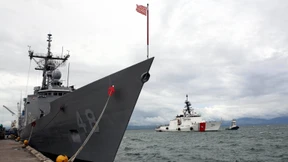 Säbelrasseln über dem Meer