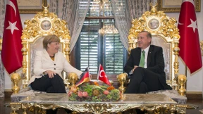 Merkel stellt Türkei Geld und Visa-Erleichterungen in Aussicht
