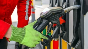 Warum Benzin jetzt fast 25 Prozent teurer ist