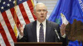 Sessions plant wohl Ermittlungen wegen Indiskretionen