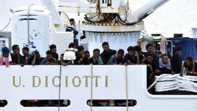 Gesundheitsbehörde holt 16 Migranten vom Rettungsschiff „Diciotti“