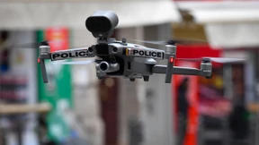 Polizei-Drohne kontrolliert in Marseille