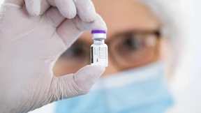 EU bestellt bis zu 300 Millionen Impfdosen bei Biontech