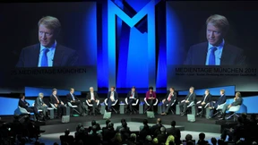 Die Elefanten sind  in der Warteposition