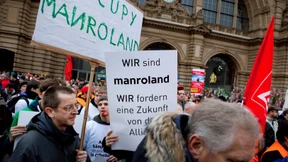 Manroland-Protest vor Allianz-Gebäude
