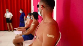 Gesundheitsbehörde rät von Moderna-Impfstoff für unter 30-Jährige ab