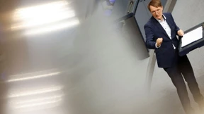 Kliniken und Pfleger kritisieren Gesundheitsminister Lauterbach