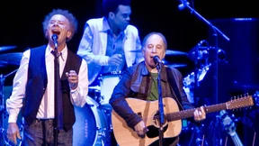 Paul Simon nimmt sich ein Beispiel an Bob Dylan
