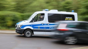 LKA befreit zwei Jugendliche aus Gebäude in Leipzig