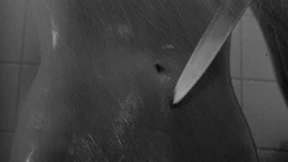 Das Mädchen in der Dusche