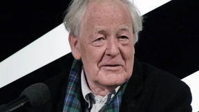 Er versöhnt uns mit den Mythen