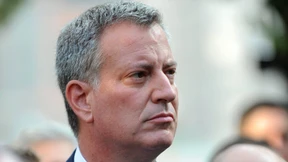 Die Reichen,  bitte zur Kasse!