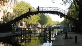 Die große Liebe  ruht am Grunde  des Kanals