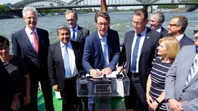 Transport auf dem Rhein zuverlässiger machen