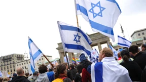 Tausende demonstrieren gegen Antisemitismus