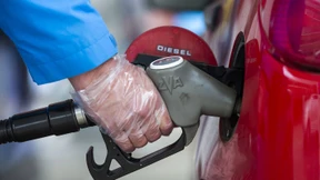 Öl kostet erstmals seit Monaten wieder weniger als 70 Dollar je Barrel