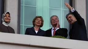 „Muss man denn Twitter oder Youtube verbieten?“