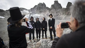 Trauerfeier für geschmolzenen Gletscher