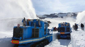 Jetzt kommt die Schneefräse