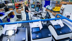 Aktivisten feuern auch in der Krise