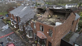Mutmaßlicher Tornado beschädigt hundert Häuser