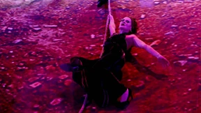 Höllendämpfe unterm Blutmond