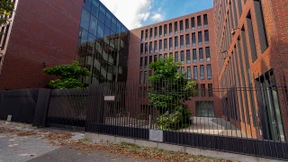 Soll ein Vertreter des ethnischen Volksbegriffes deutsche Nachrichtendienstler ausbilden?