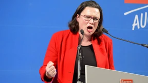 SPD sackt auf Rekordtief von 16 Prozent ab